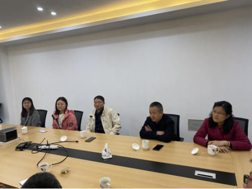 省衛(wèi)生健康發(fā)展研究中心調研組來我公司考察調